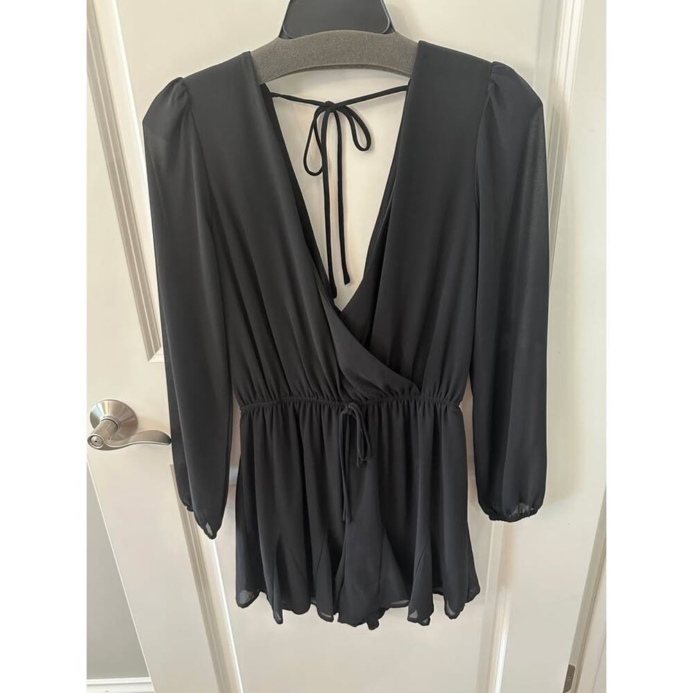 NEW! Gianni Bini Long Sleeve Romper